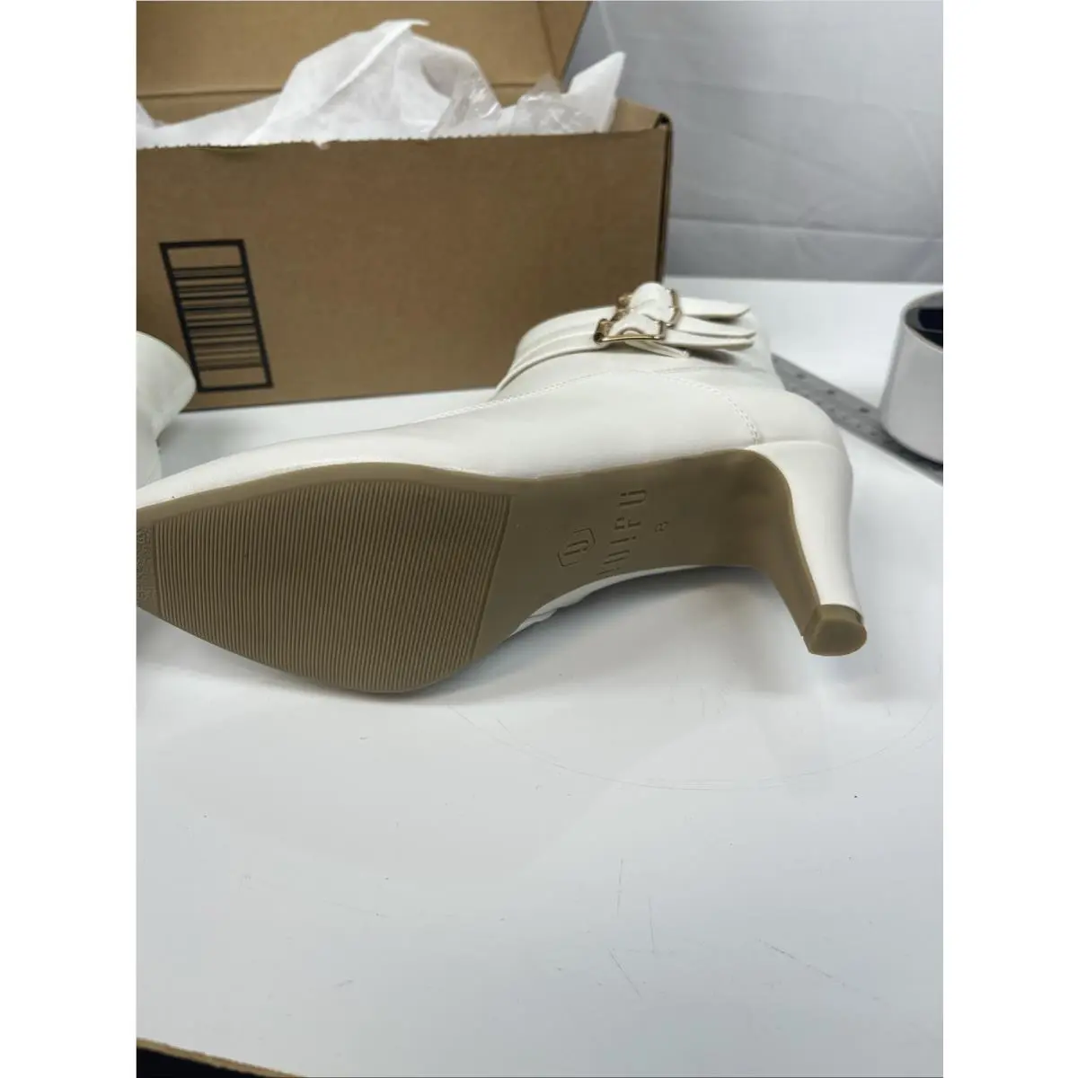 Dr. Martens shoes - White 2