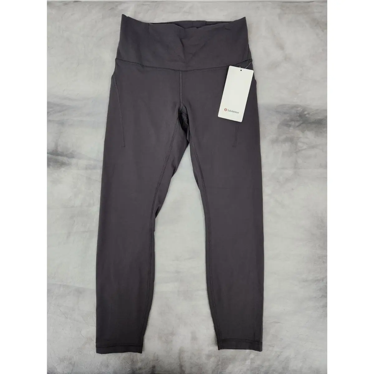 Lululemon Wounder Train HR Tight 25 Pockets Women`s Size 8