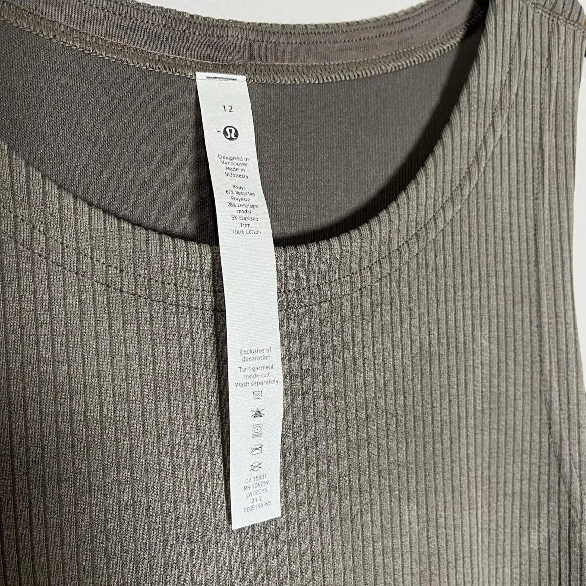 Lululemon clothing - Beige 2