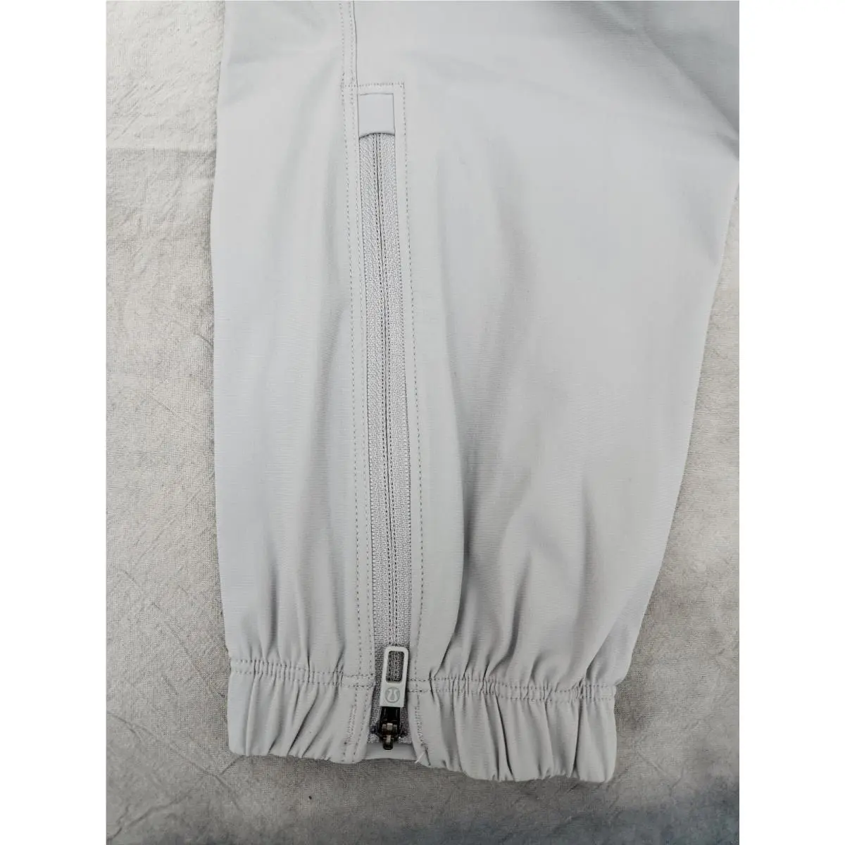 Lululemon clothing - Silver 8