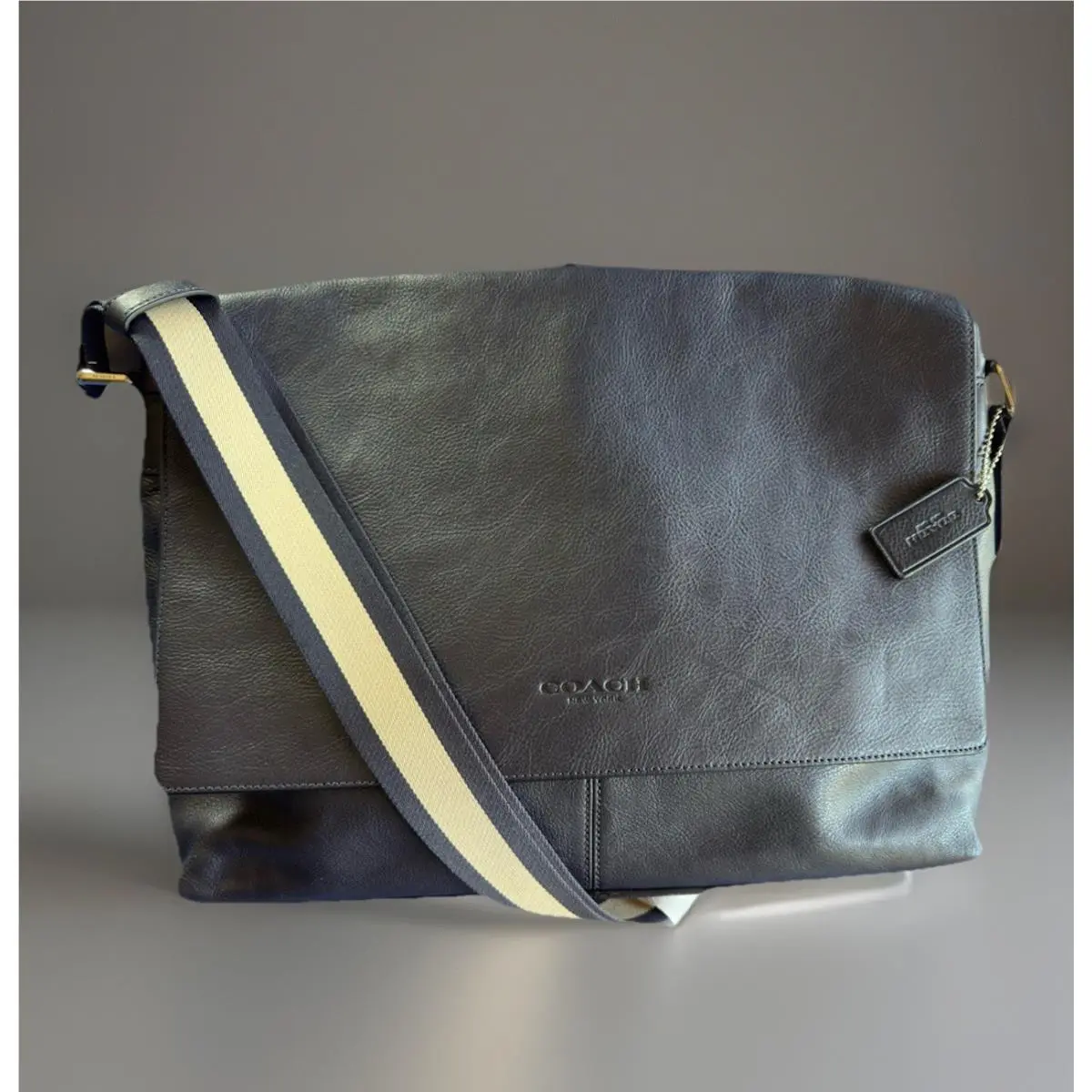 Coach Men s Coach Sullivan Leather Messenger Bag Business Shoulder Bag Navy