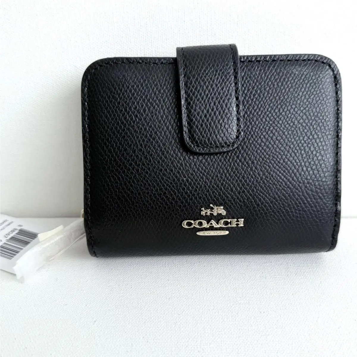 Coach Medium Zip Around Wallet Black Leather Golden Hardware