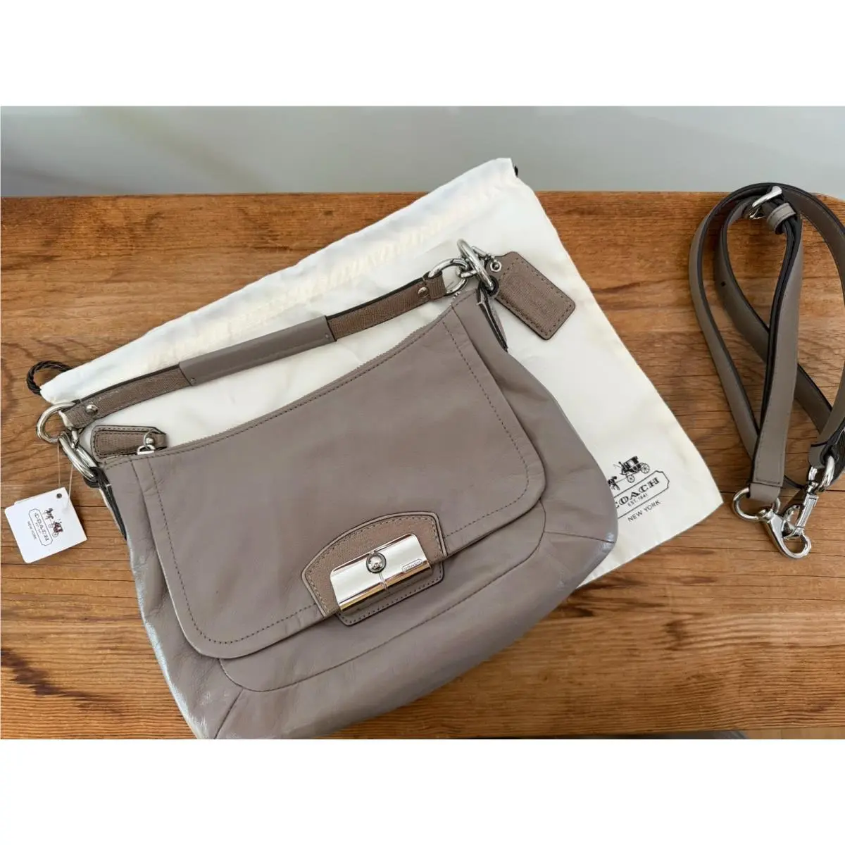 2000s Coach Leather Hobo Convertible Shoulder Bag Purse Grey Fawn Crossbody