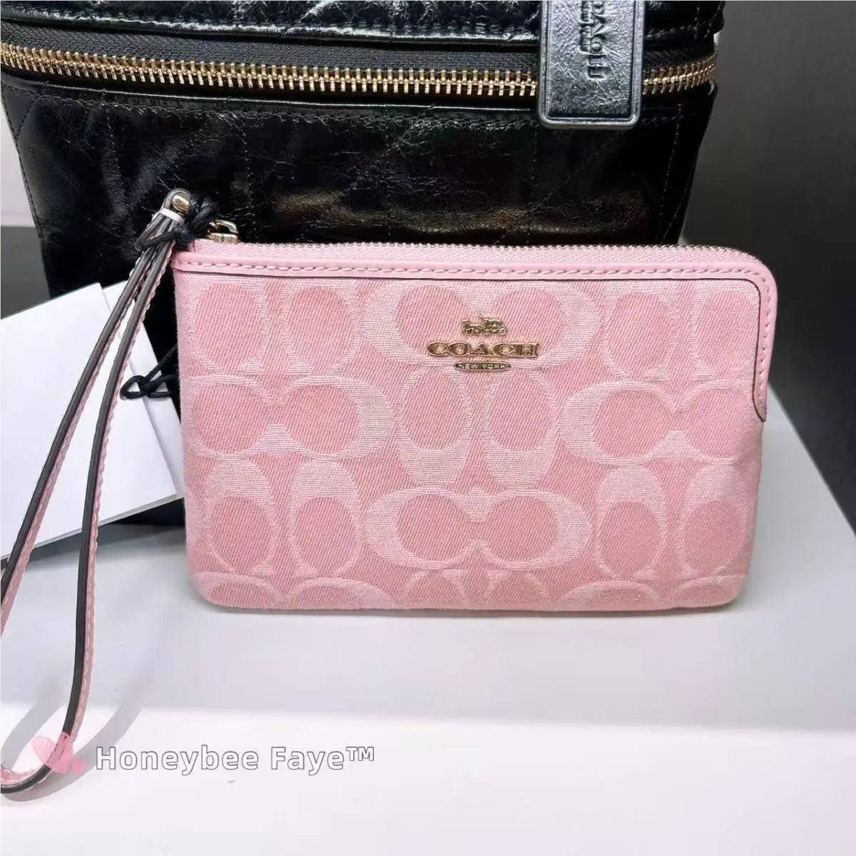 Coach Corner Zip Wristlet In Signature Denim CDF27 Gold/light Pink