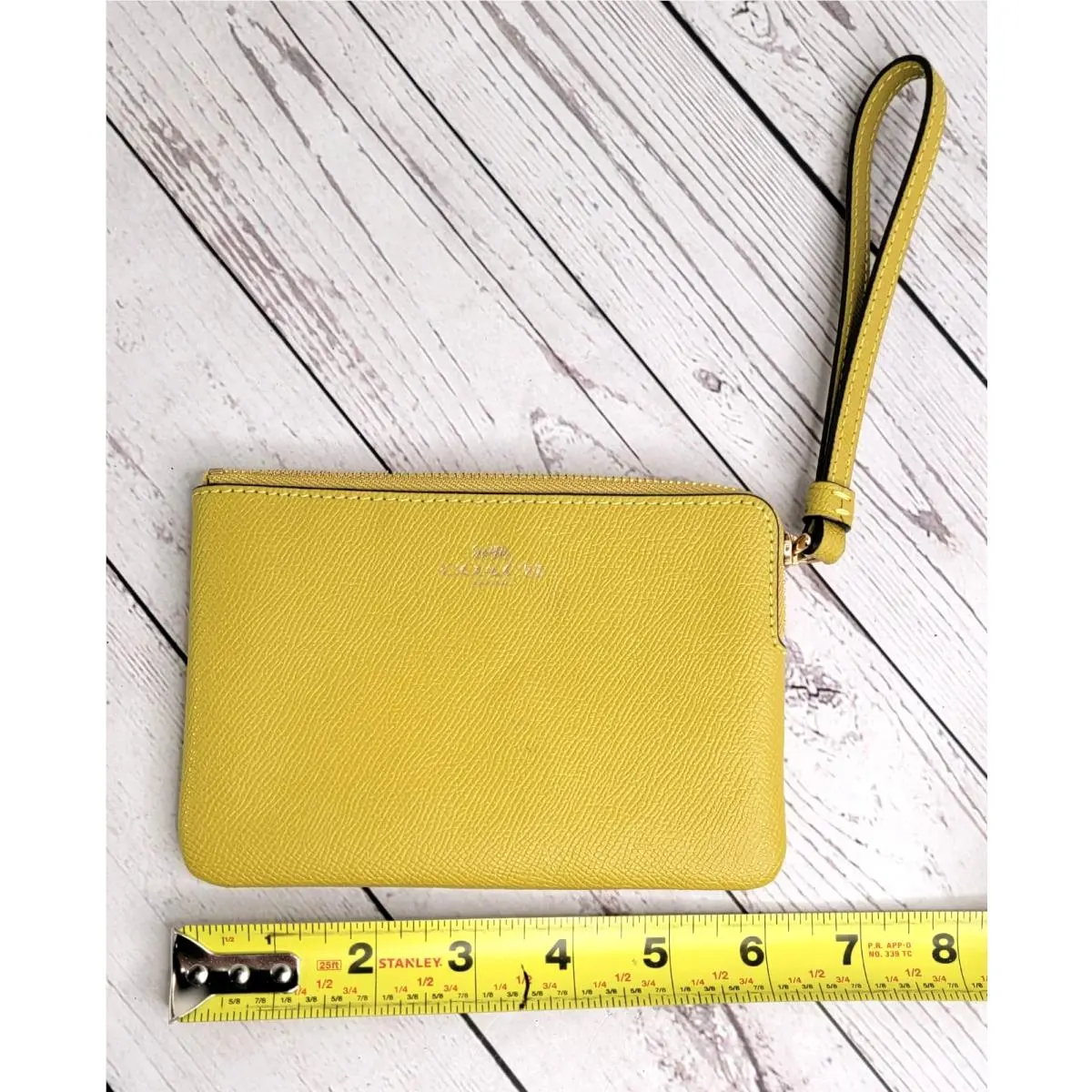 Coach Wristlet Wallet Chartreuse Yellow Leather Zip Pouch Wrist Strap Womens