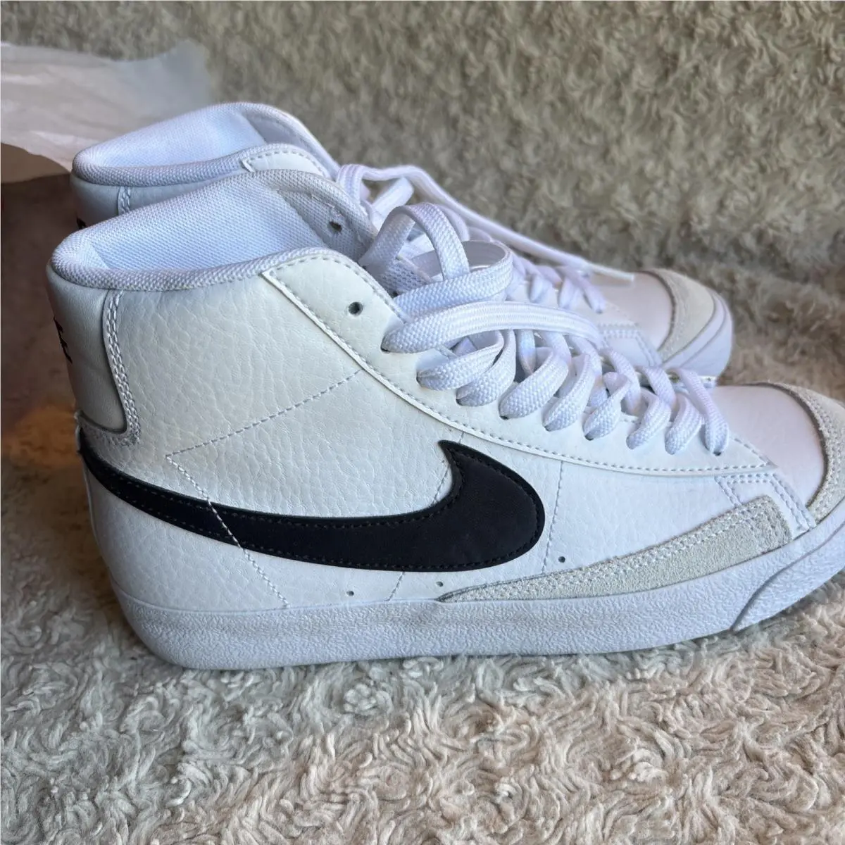 Size 6.5 GS -  Blazer Mid 77 White Black by Nike