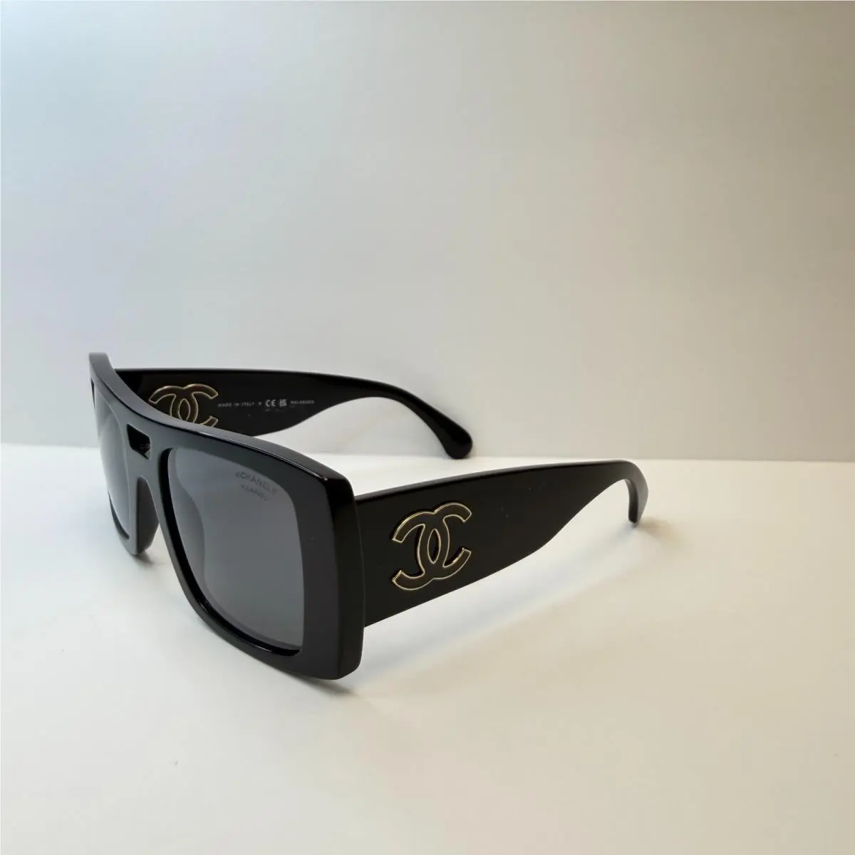 Chanel CH 5539 622/T8 Black Frame w/ Polarized Grey Lenses
