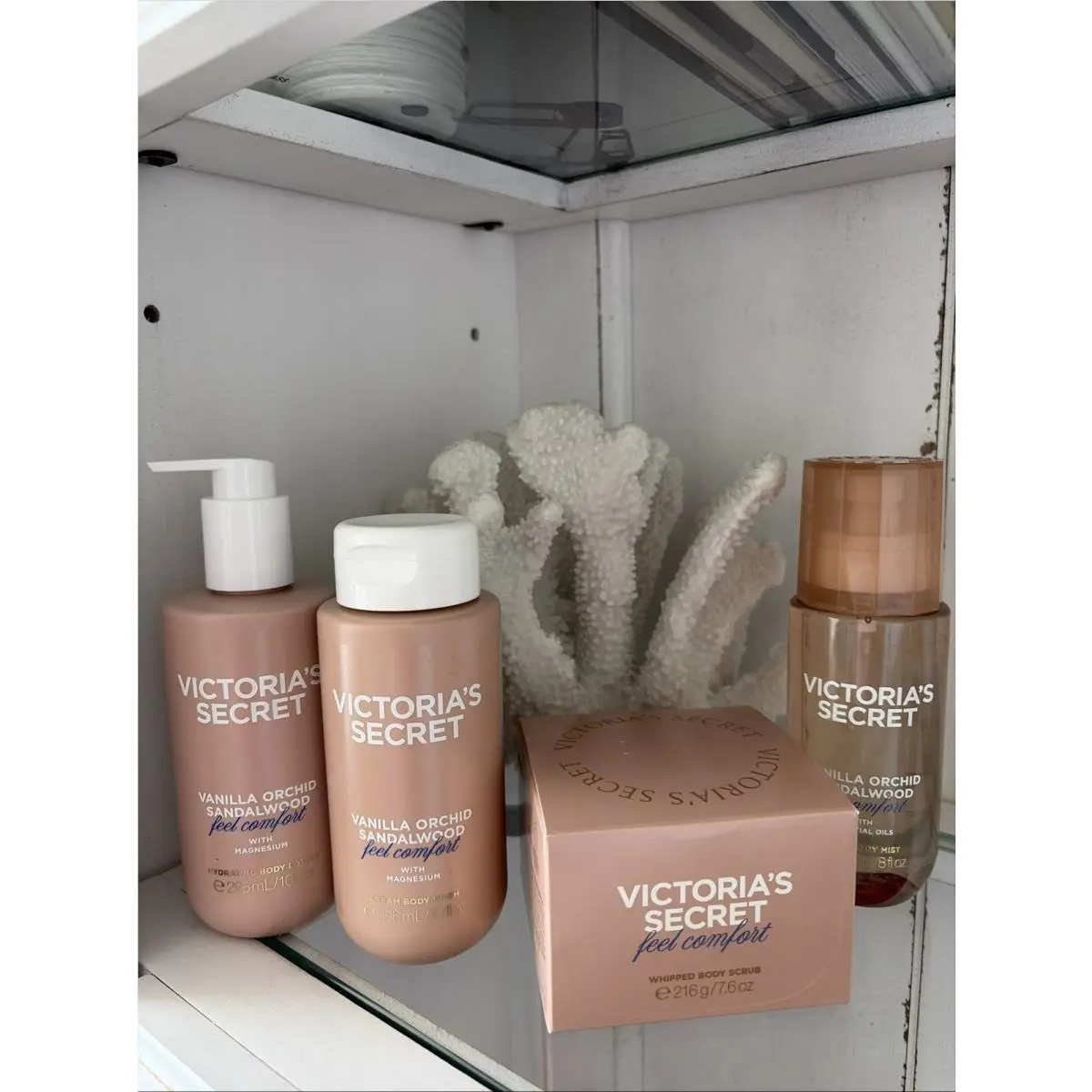 Victoria`s Secret Vanilla Orchid Sandalwood 4 Piece Set Lotion Scrub Wash Mist