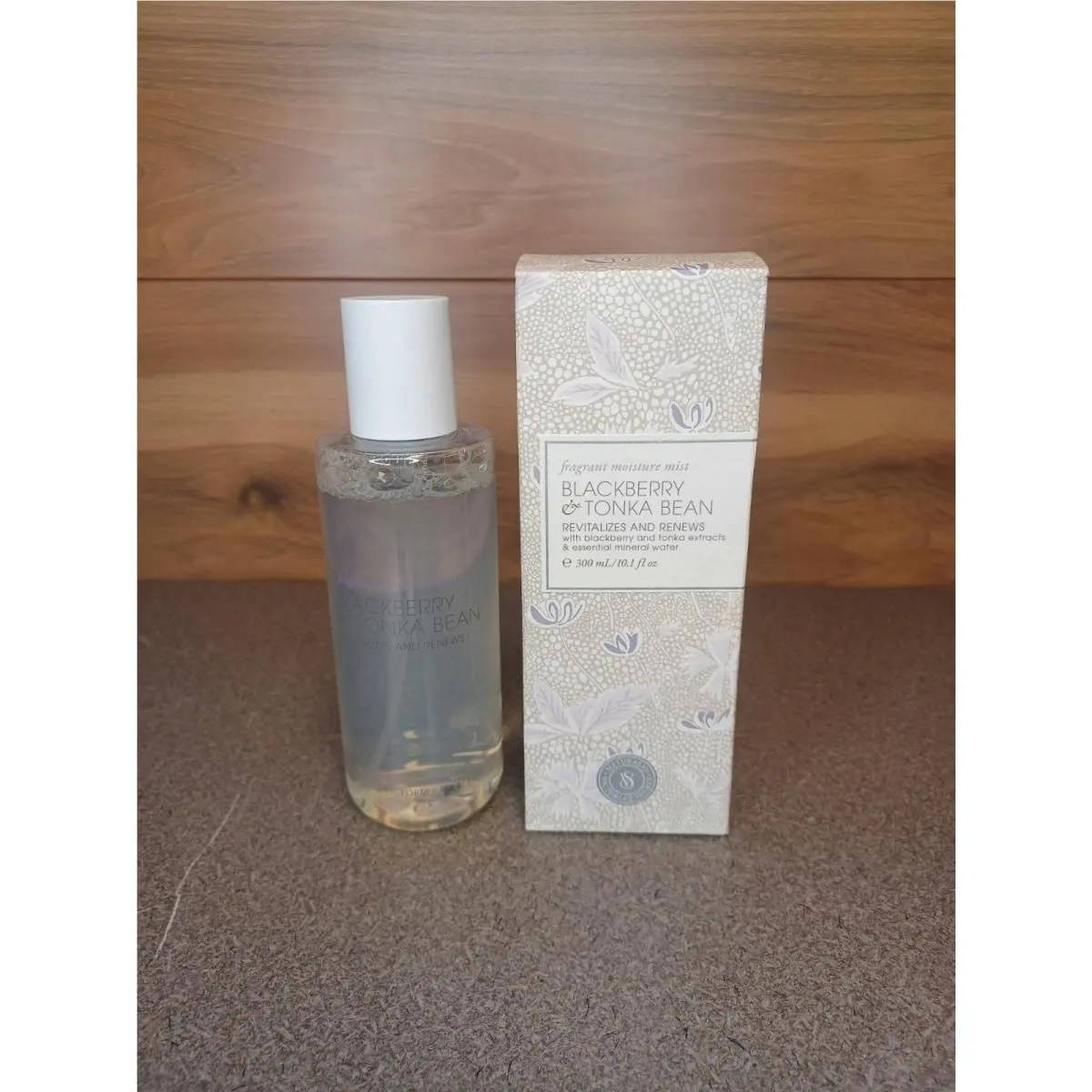 Victoria`s Secret Blackberry Tonka Bean Fragrant Moisture Mist 10.1 Fl. oz