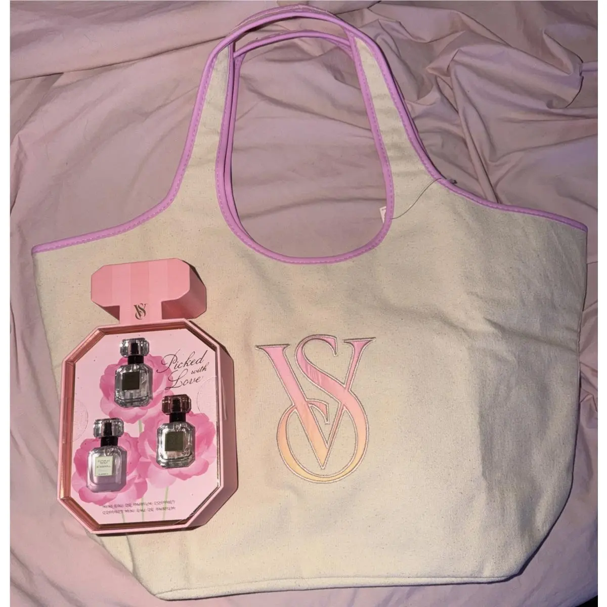 Victoria`s Secret Picked with Love Mini Parfum Gift Set Tote Bag