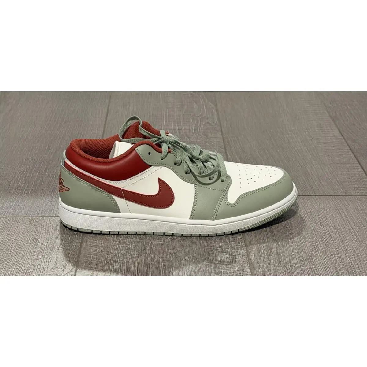 Nike shoes - Air Jordan 1 - Air - 553558-133 - White 4
