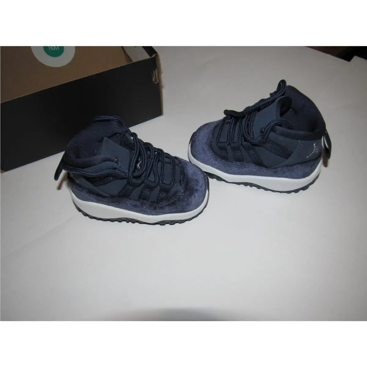 Nike shoes - Cherry 2