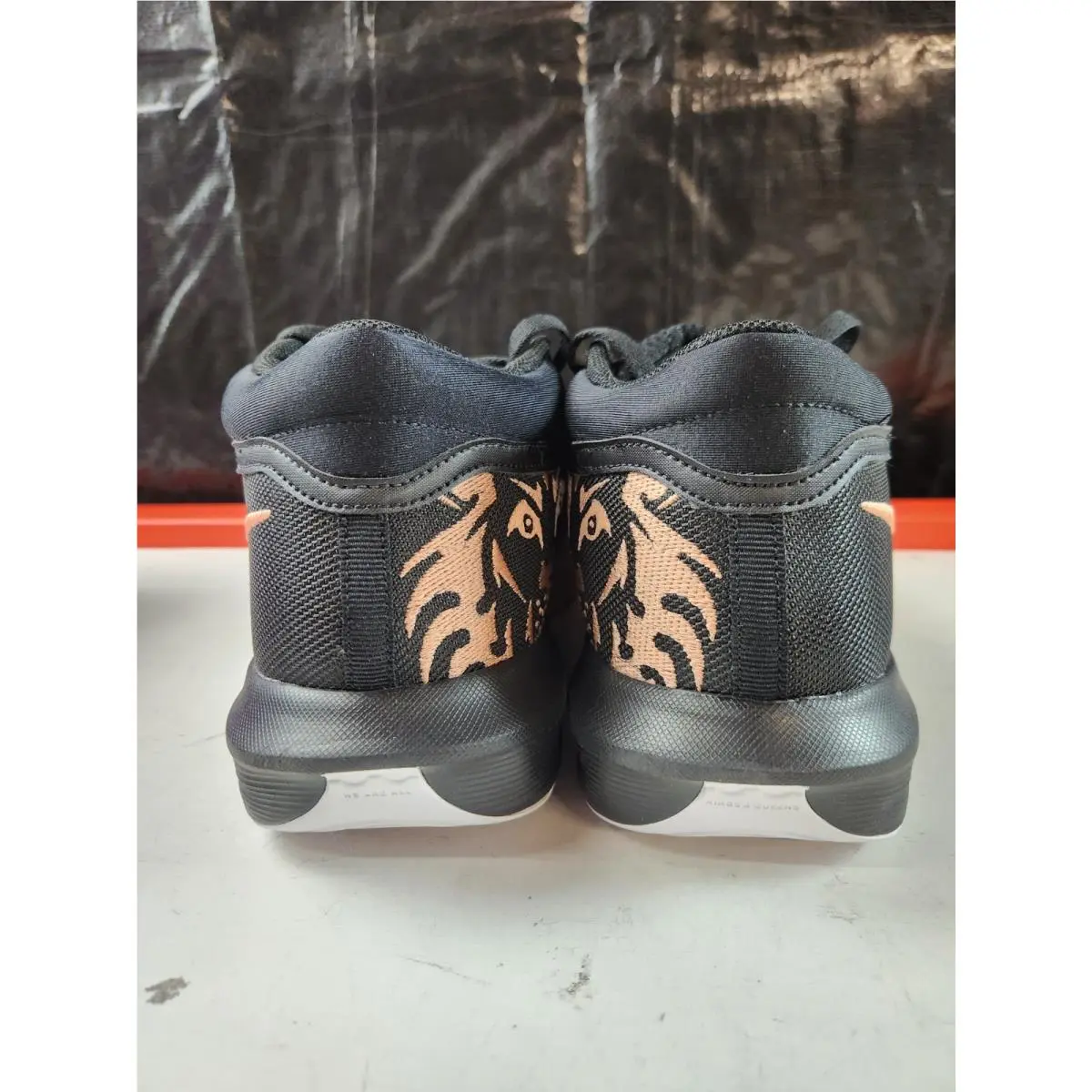 Nike shoes - Nike LeBron Witness - LeBron Witness - Black 3