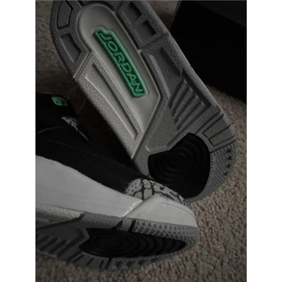 Nike shoes - Air Jordan 3 - Air - Black 3