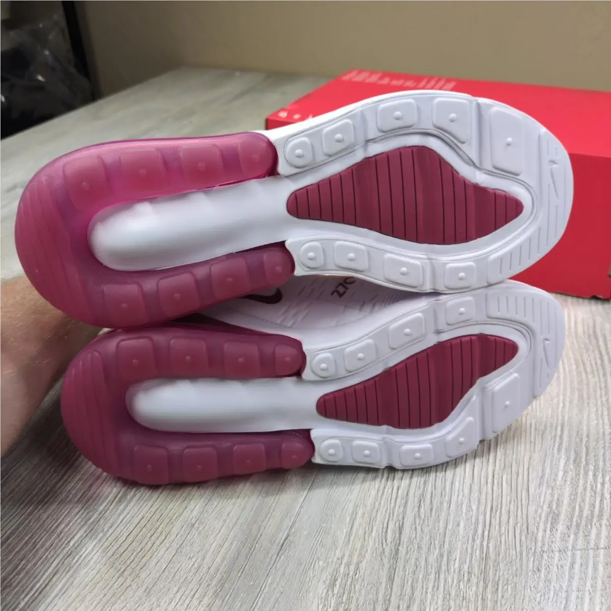 Nike shoes - White 3