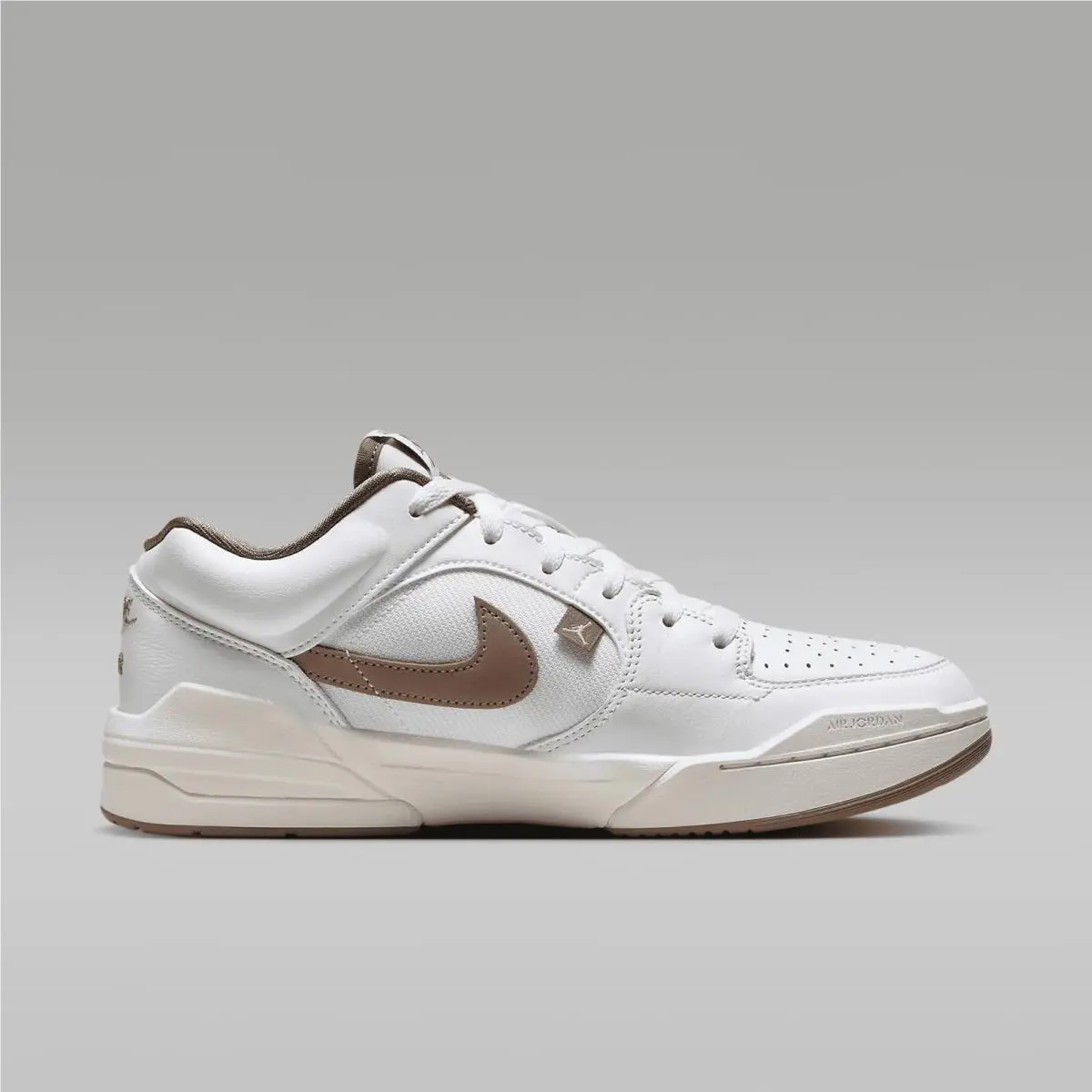 Nike shoes - White/Legend Light Brown/Sail/Archaeo Brown (UPC: 197597051895) 1