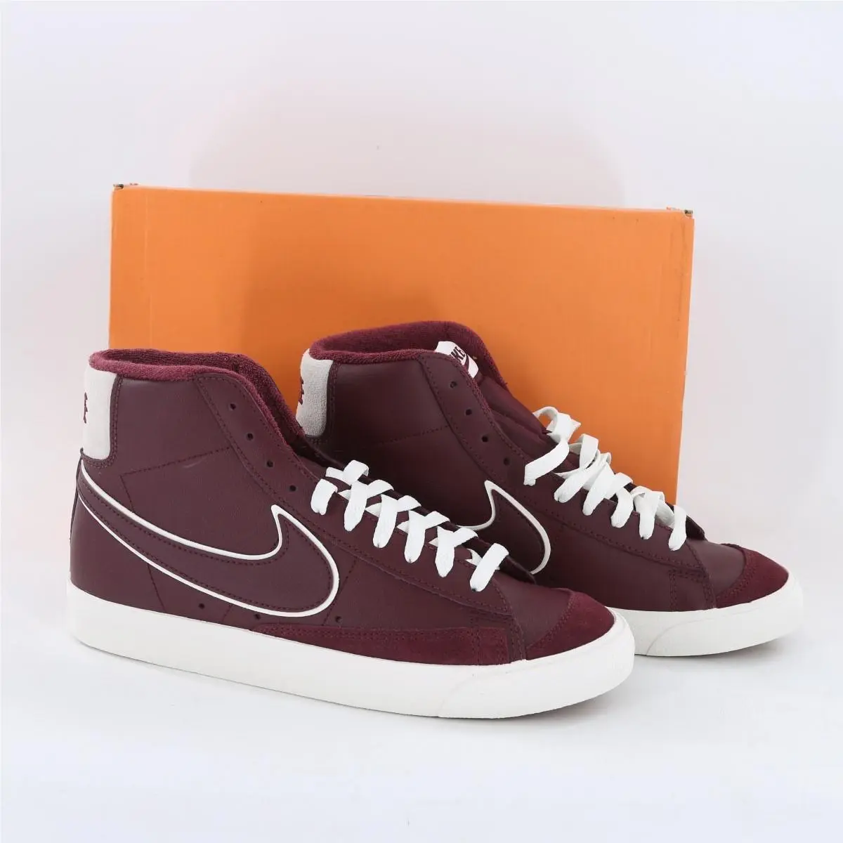 Nike DQ7672-600 Blazer Mid `77 Premium Night Marron/ Sail Men Size 9 FPP012031