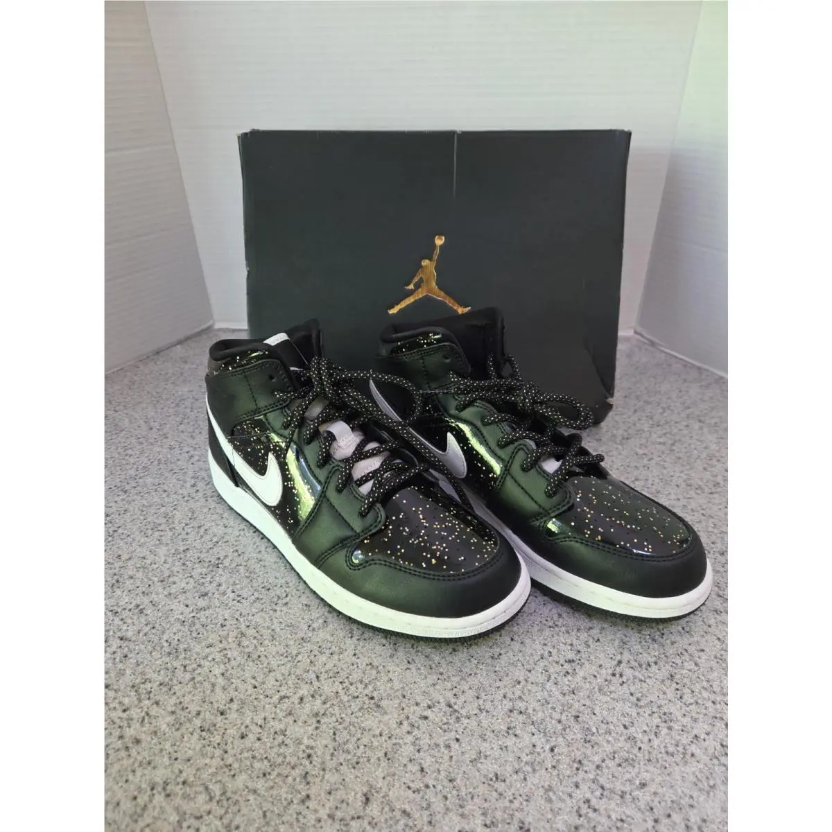 Nike Shoes Youth 6 Air Jordan 1 Mid SE GS Black Glitter White