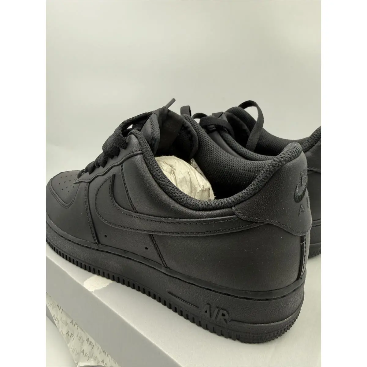 Nike shoes - Black 0