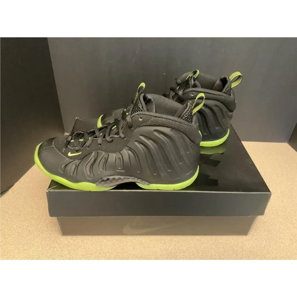 Nike shoes - Nike Little Posite - Little Posite - Black/Volt 4
