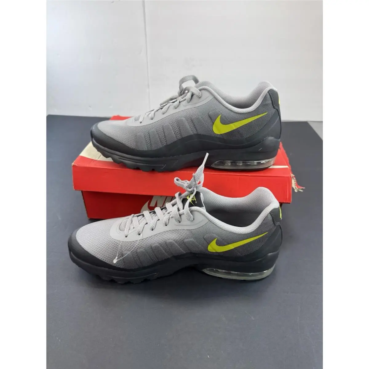 Nike Air Max Invigor Print Gray Running Shoes Low Top Mens Sz 13 749688-004