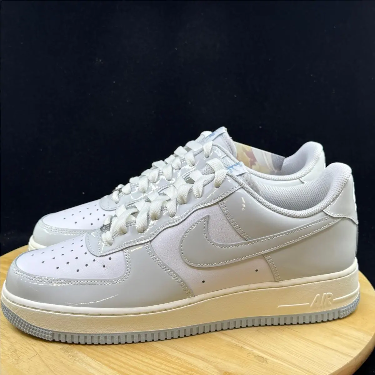 Nike shoes - White 4