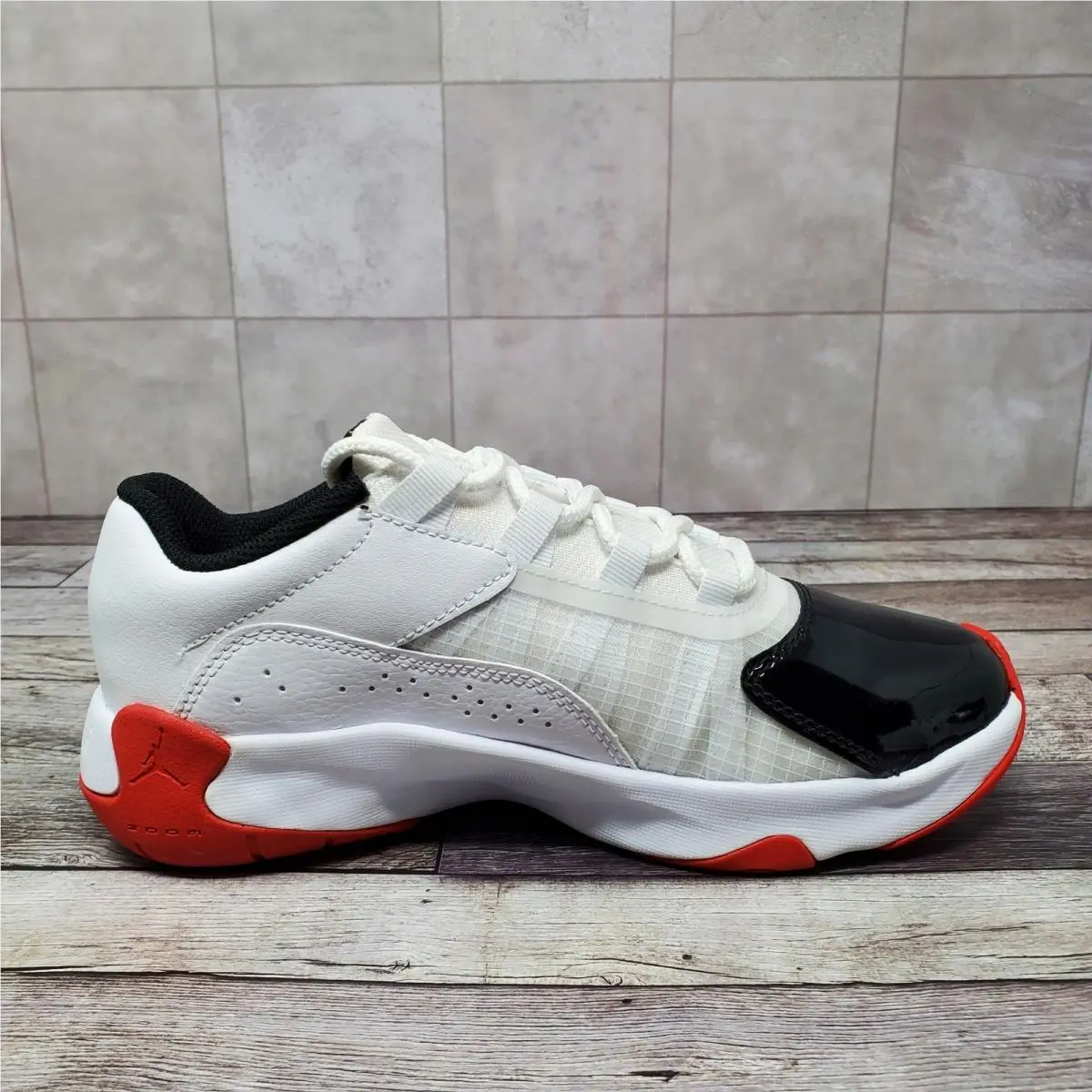 Nike shoes - Air Jordan 11 CMFT Low GS - White 4
