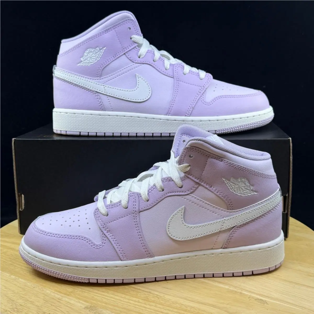 Air Jordan 1 Mid Violet Mist Barely Grape White Size 7Y/ 8.5W Shoes DQ8423-502