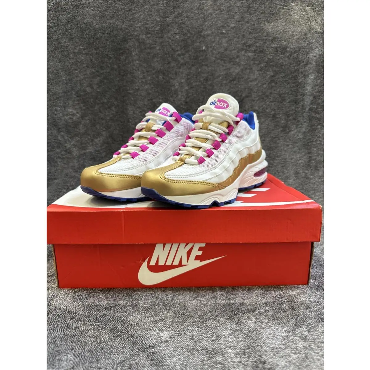 Nike Air Max 95 LE GS Metallic Gold White Pink Blue Sz 5Y 310830-120