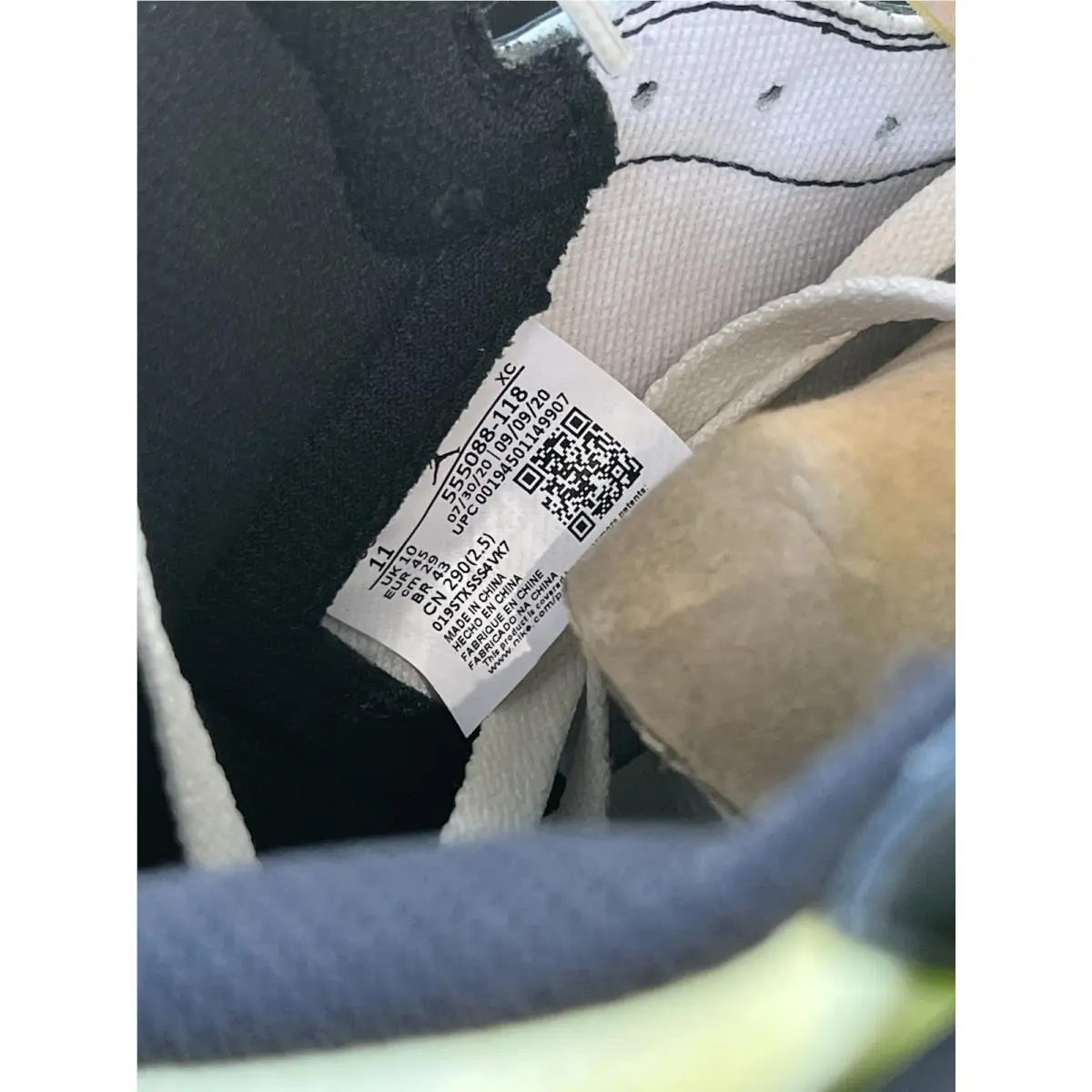 Nike shoes - Nike Air Jordan 1 - Air - Gold 5