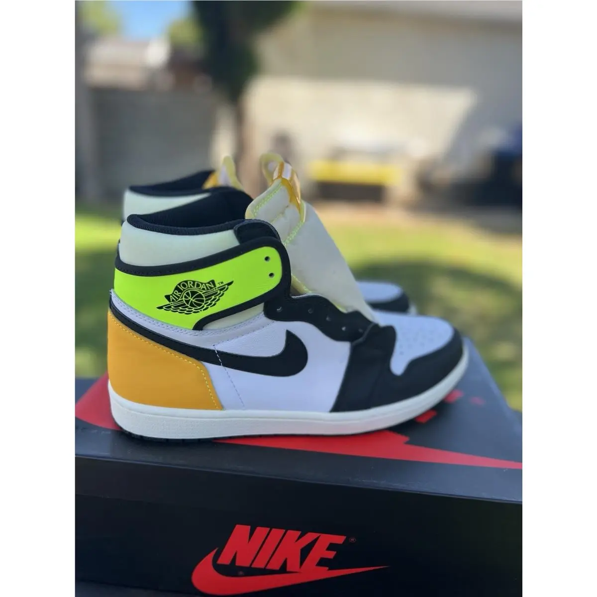 Nike shoes - Nike Air Jordan 1 - Air - Gold 1
