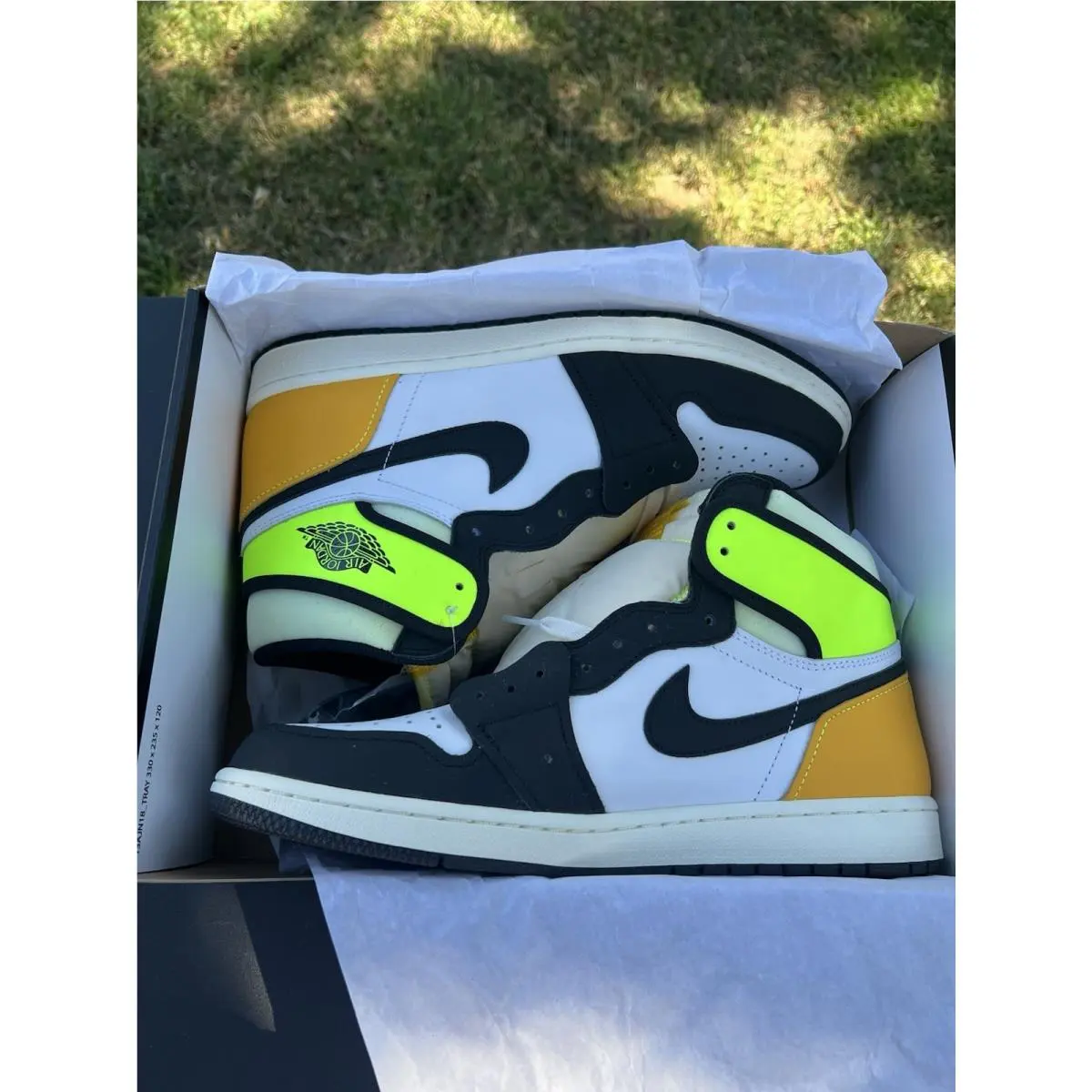 Nike shoes - Nike Air Jordan 1 - Air - Gold 4