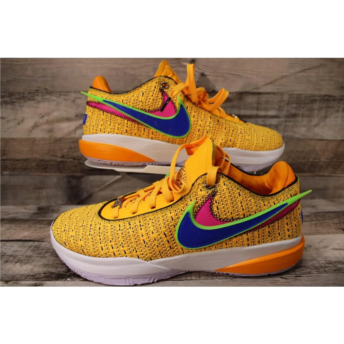 Nike Lebron XX Basketball Shoes Laser Orange Racer Blue Size 9