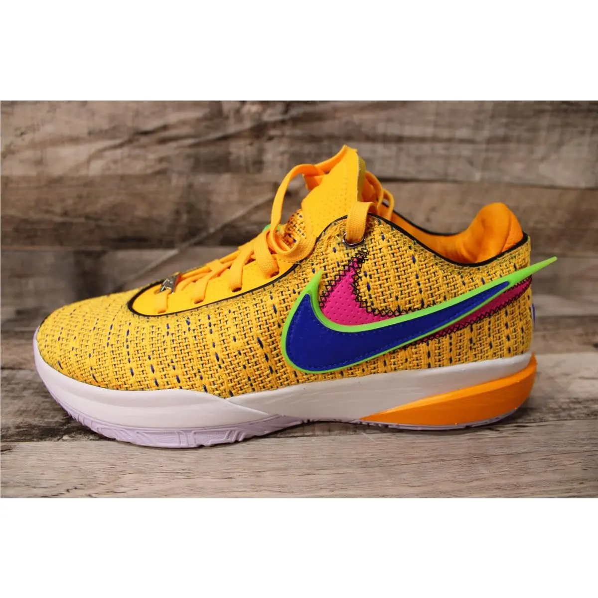 Nike shoes - Yellow 2