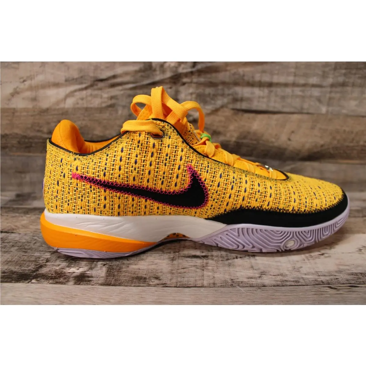 Nike shoes - Yellow 3