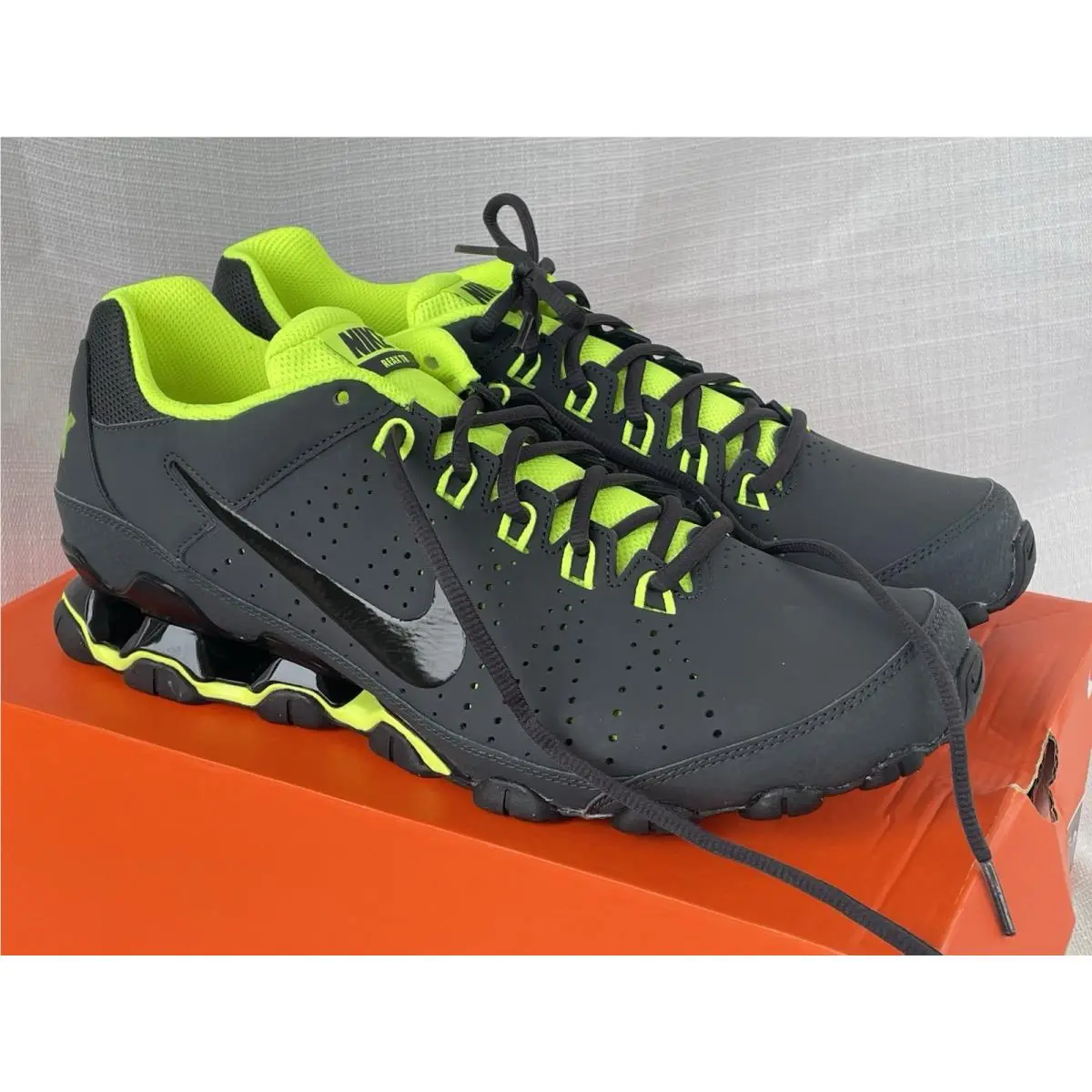 Nike Reax 9 TR Anthracite Black Volt Men`s 12 Training Shoes 807184-017
