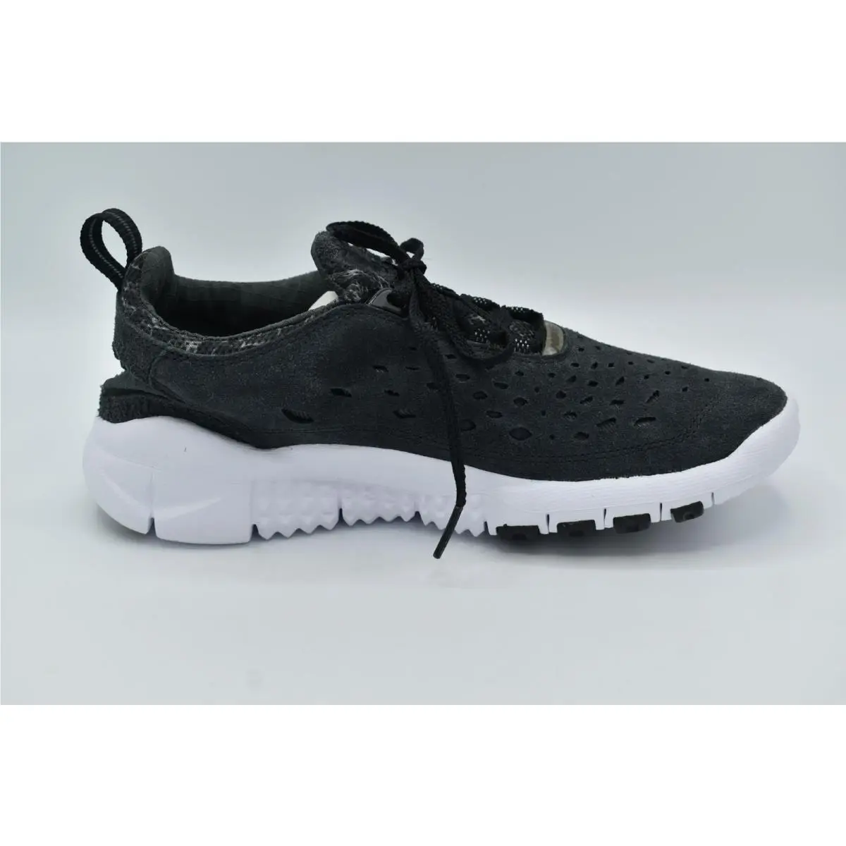 Nike shoes - Nike Free Run - Free Run - Black, White (UPC: 194955854723) 1