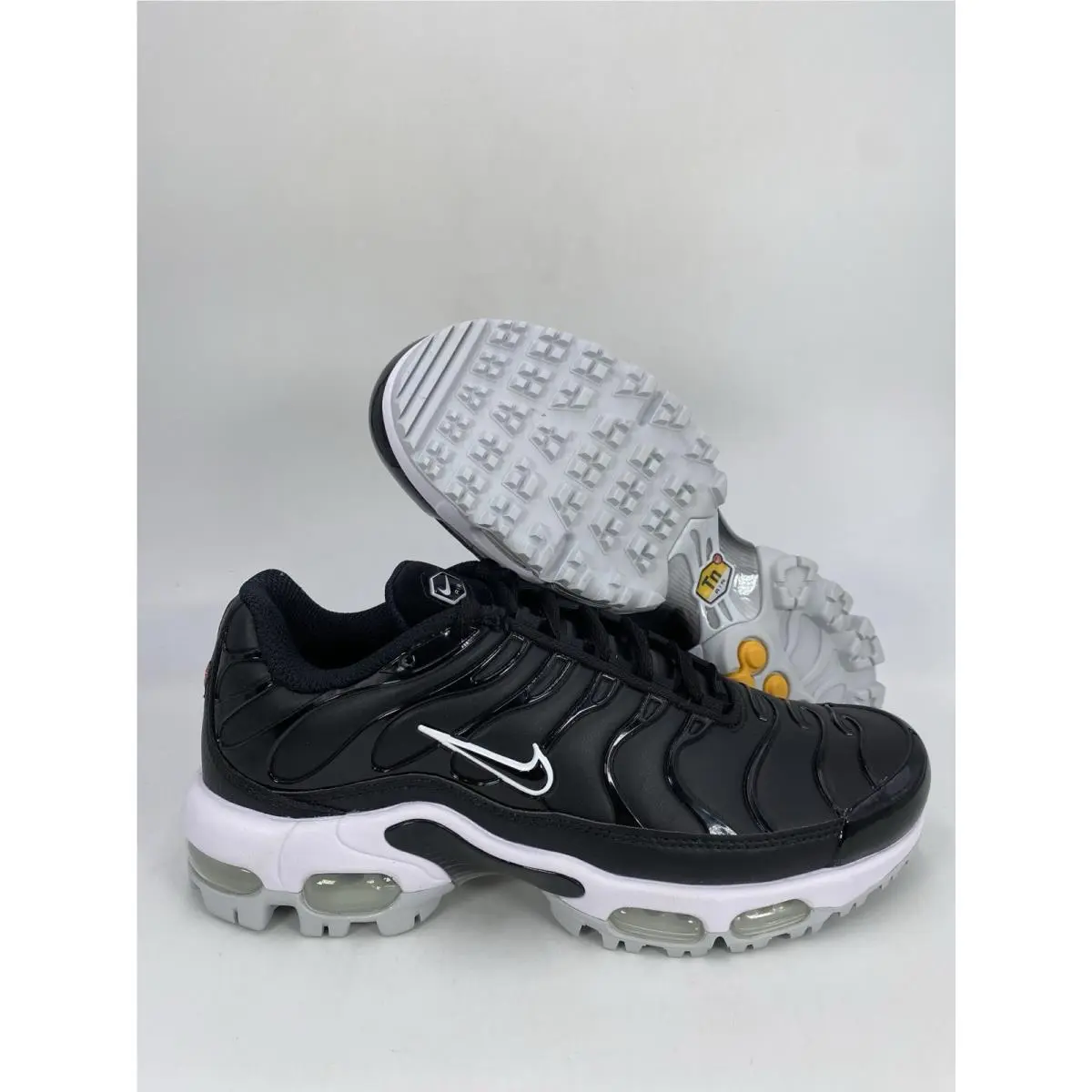 Nike Air Max Plus G Black White Gold SalsaFZ4150 001 Men`s Sz 5/Women`s Sz 6.5