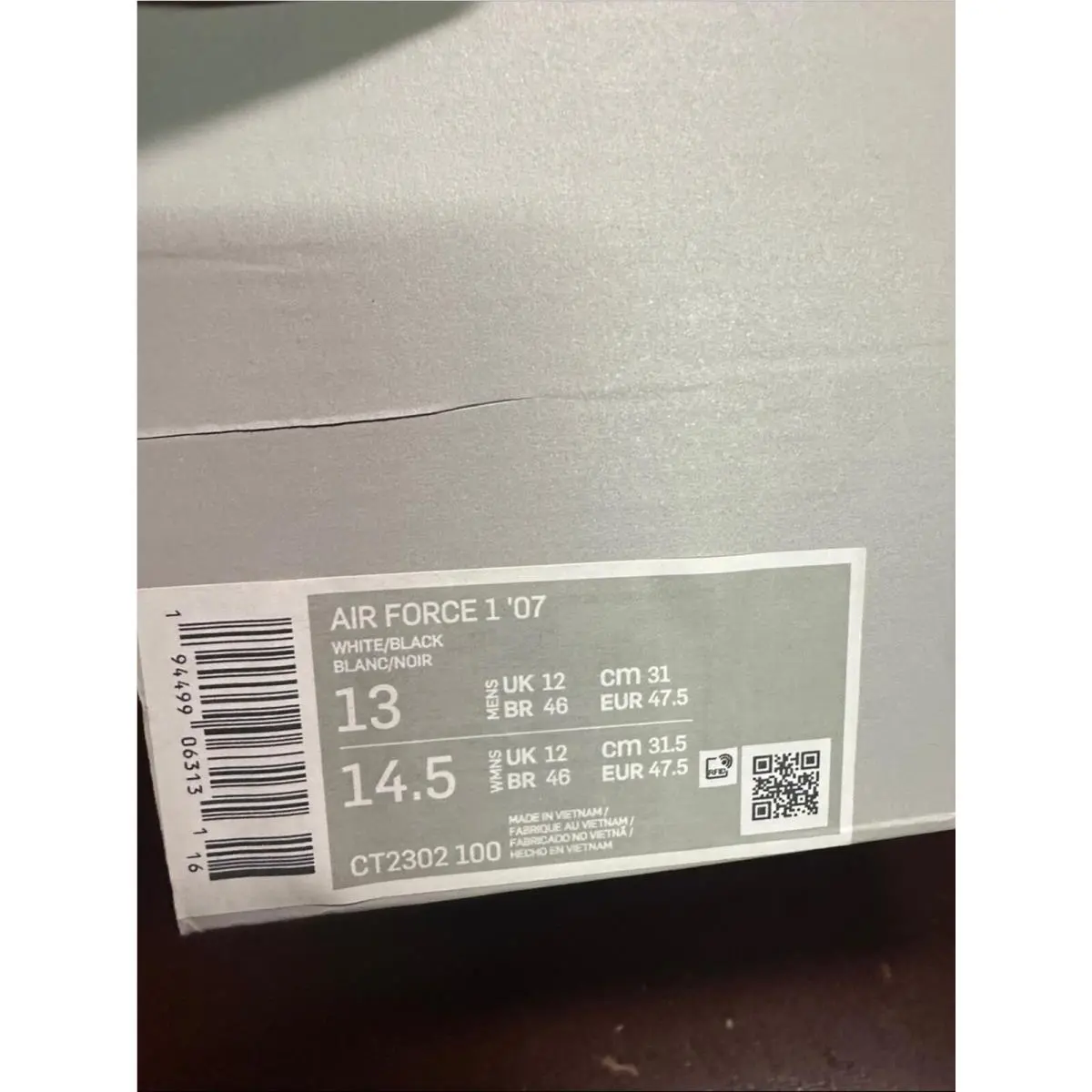 Nike shoes - White 3
