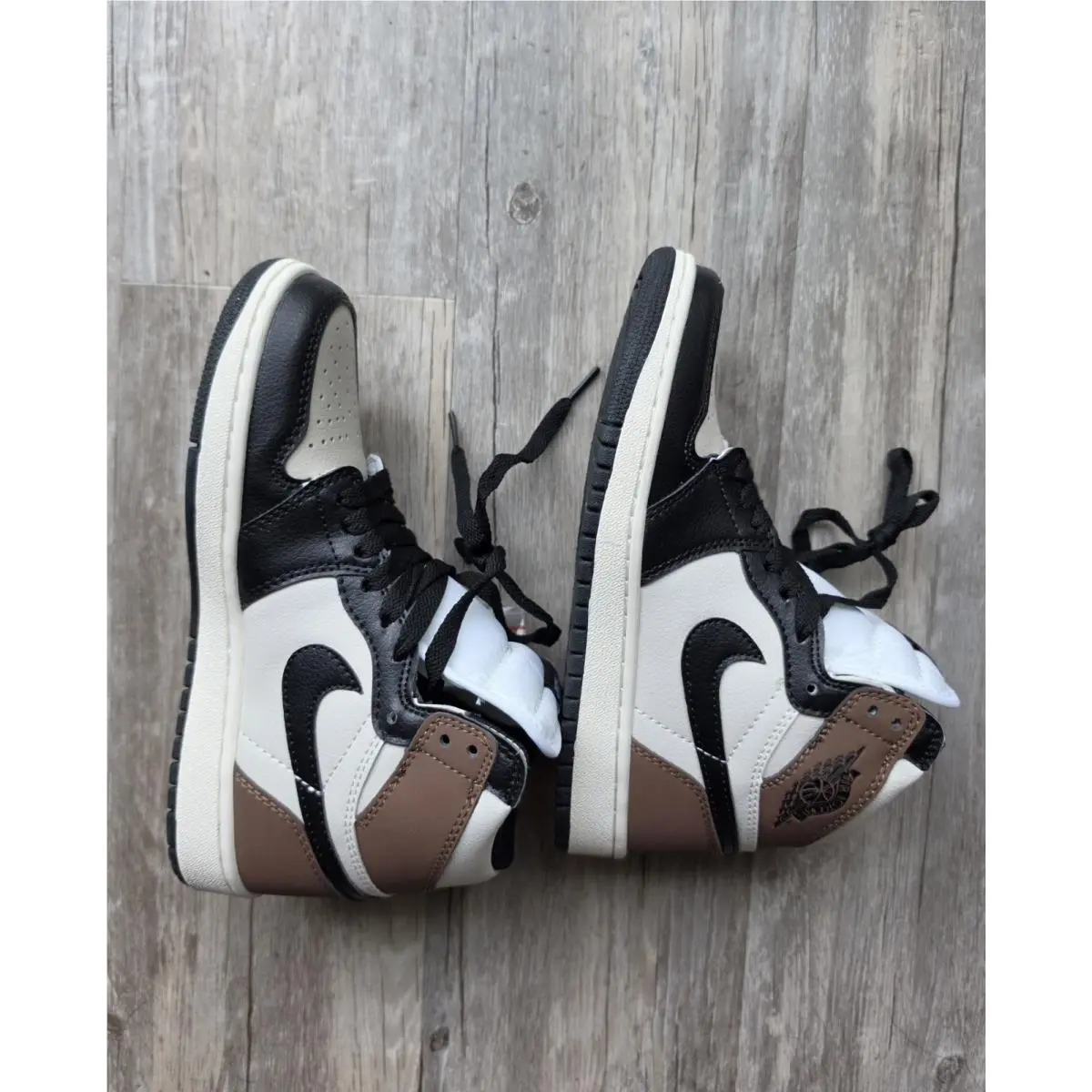 Nike Air Jordan 1 Zoom Air Swoosh Retro Cmfte-sport Black/ Deep Brown Size: 5.5