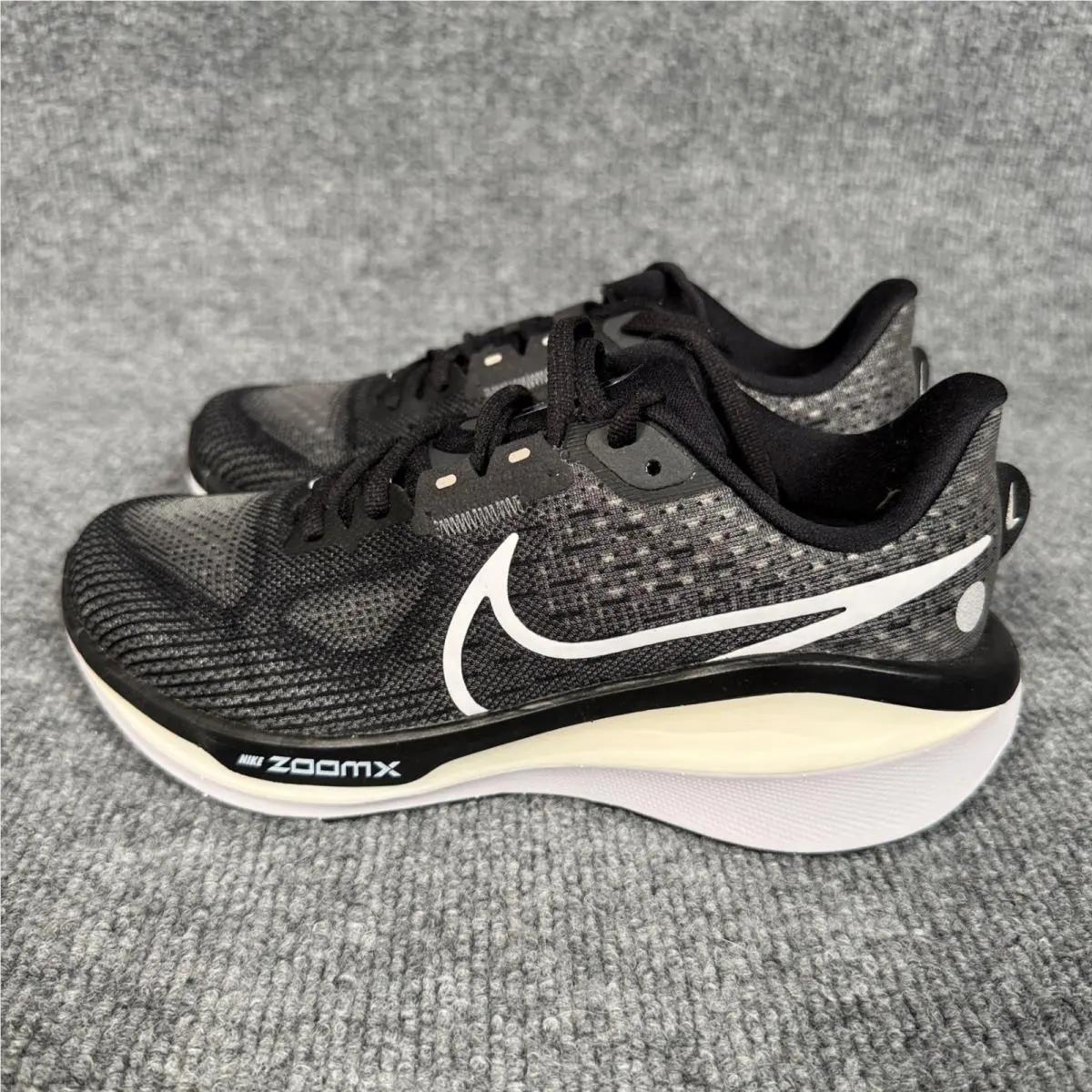 Nike shoes - Vomero 17 Low - Vomero Low - FB8502 - Black 1