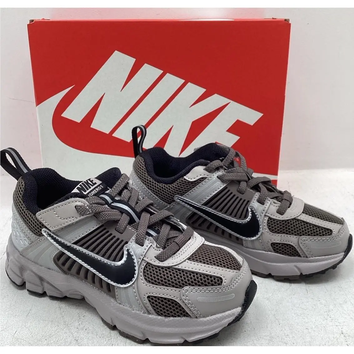 Nike Vomero 5 College Grey / Black - Cave Stone HF6998-010 Grade-school Size 12c