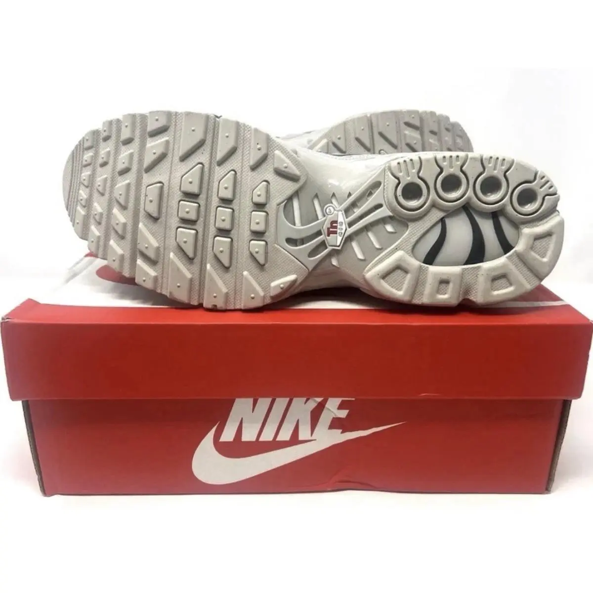 Nike shoes - AIR MAX PLUS HF - AIR MAX PLUS - Iron Ore/ Metalic Silver 3