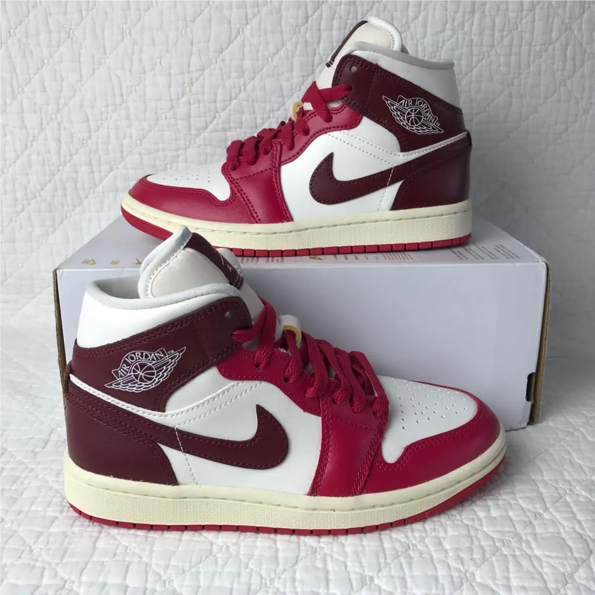 Nike Air Jordan 1 Mid Shoes Women’s SZ 5 Sail Dark Team Red BQ6472-119