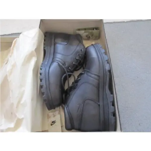 Nike shoes - Black 3