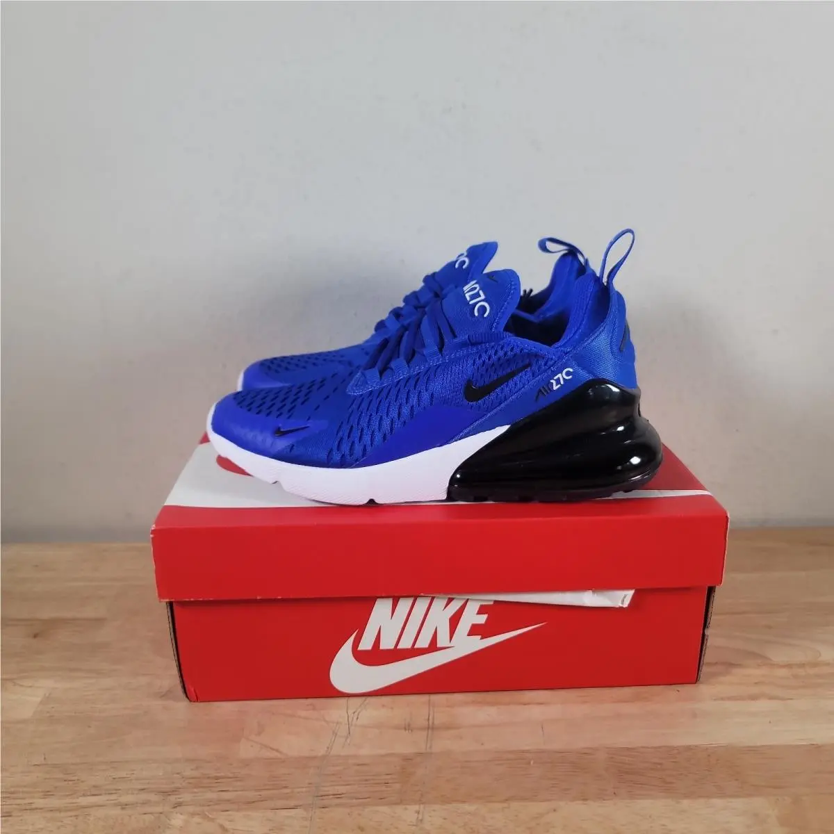 Nike Air Max 270 Kids Size 5Y/Womens 6.5 Racer Blue Black White 943345-415