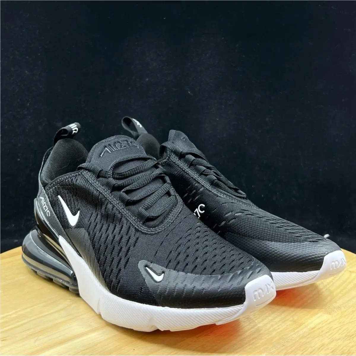 Nike shoes - White 2