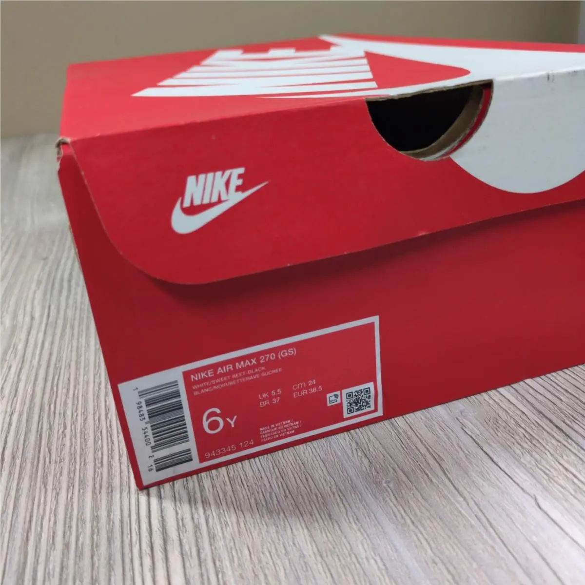 Nike shoes - White 5