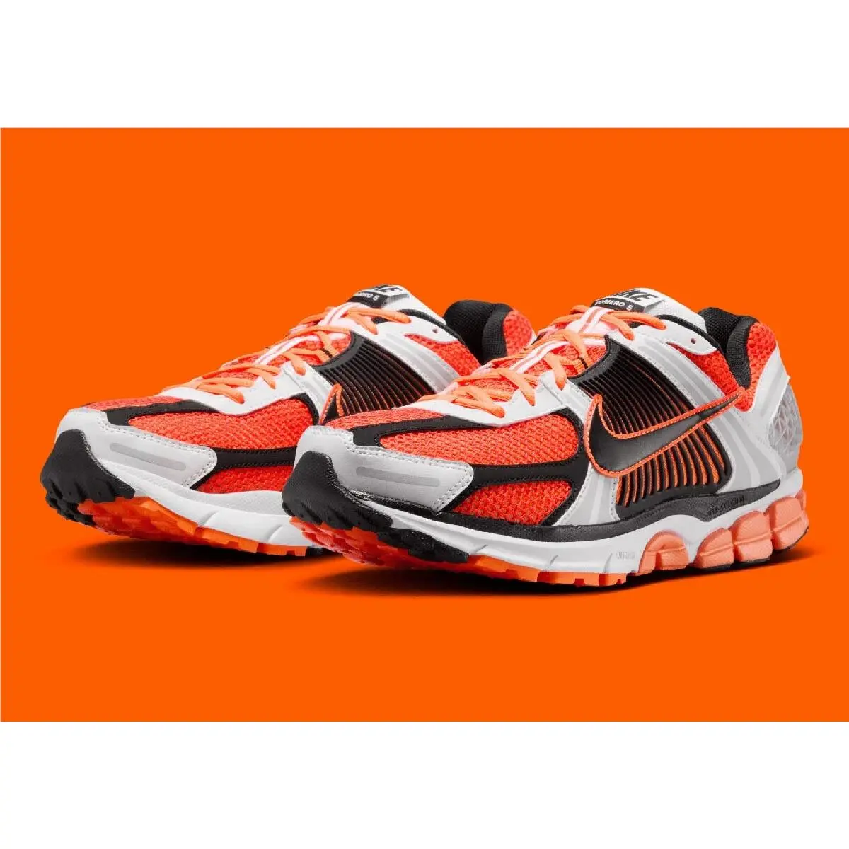 Nike Men`s Sz 9.5 Zoom Vomero 5 Orange Black White FB9149-800 Athletic Shoes Nby