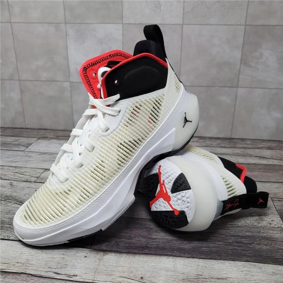 Nike Air Jordan Xxxvii GS DD7421-100 White Red Grade School Size 6.5Y Sneakers